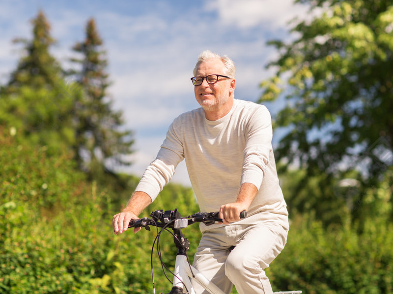 Le vélo ralentit le vieillissement des jambes chez les personnes âgées